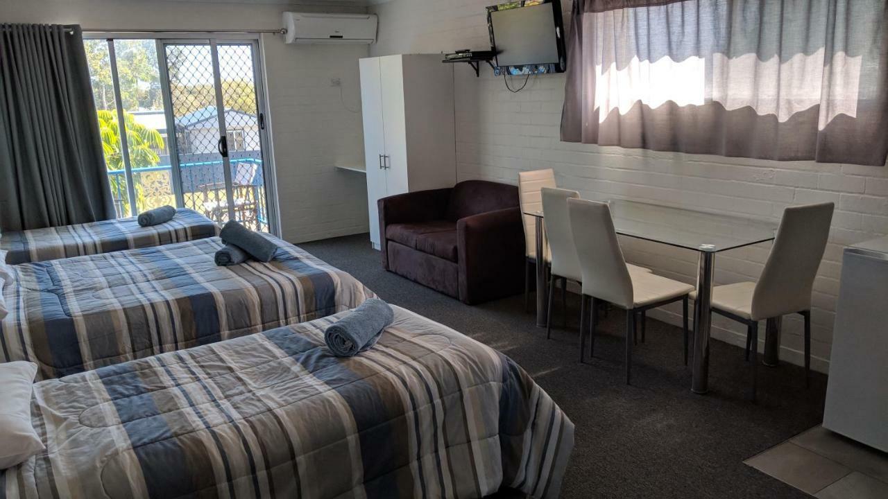 Harrington Village Motel Manning Point Exterior photo