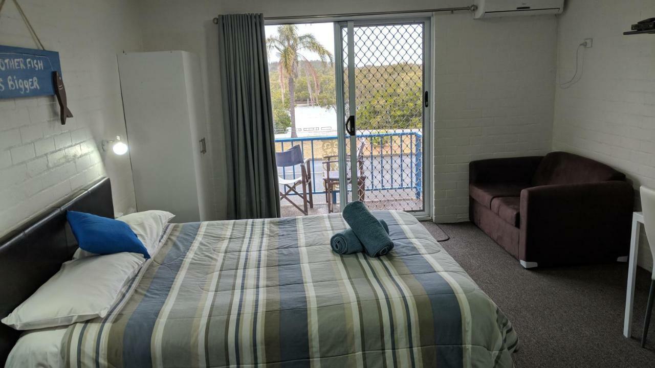 Harrington Village Motel Manning Point Exterior photo